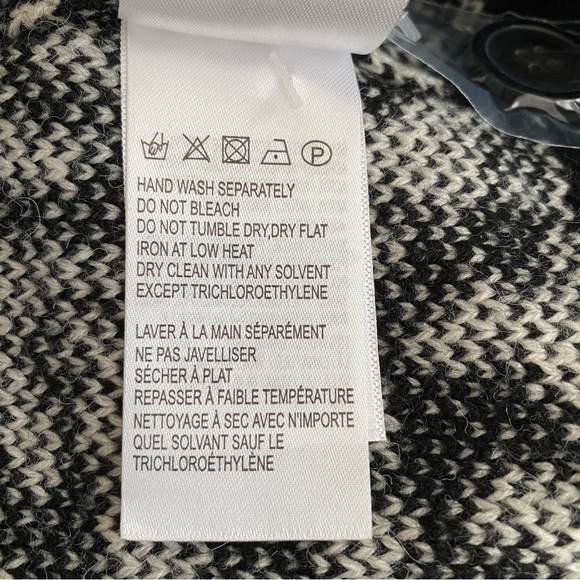 Farm Rio Pineapple Garden Knit Cardigan - Picture 7 of 12